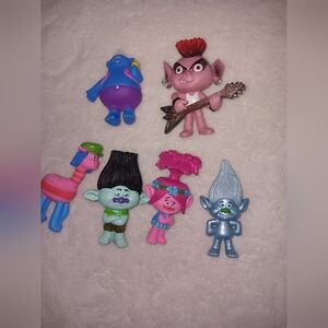 Coolinko 6 Set Troll Figures with Jumbo Egg-Mini Action Toys Pre-owned